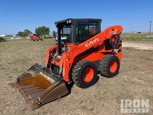 MINI CARGADOR SOBRE RUEDAS 2023 KUBOTA SSV75