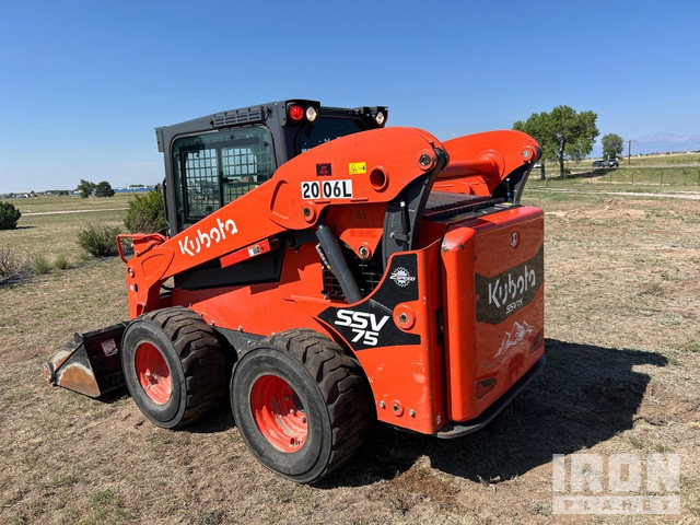 MINI CARGADOR SOBRE RUEDAS 2023 KUBOTA SSV75