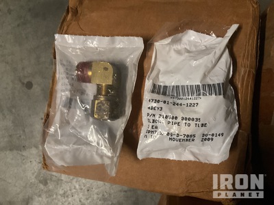(200) Pipe to Tube Elbows P/N 210500