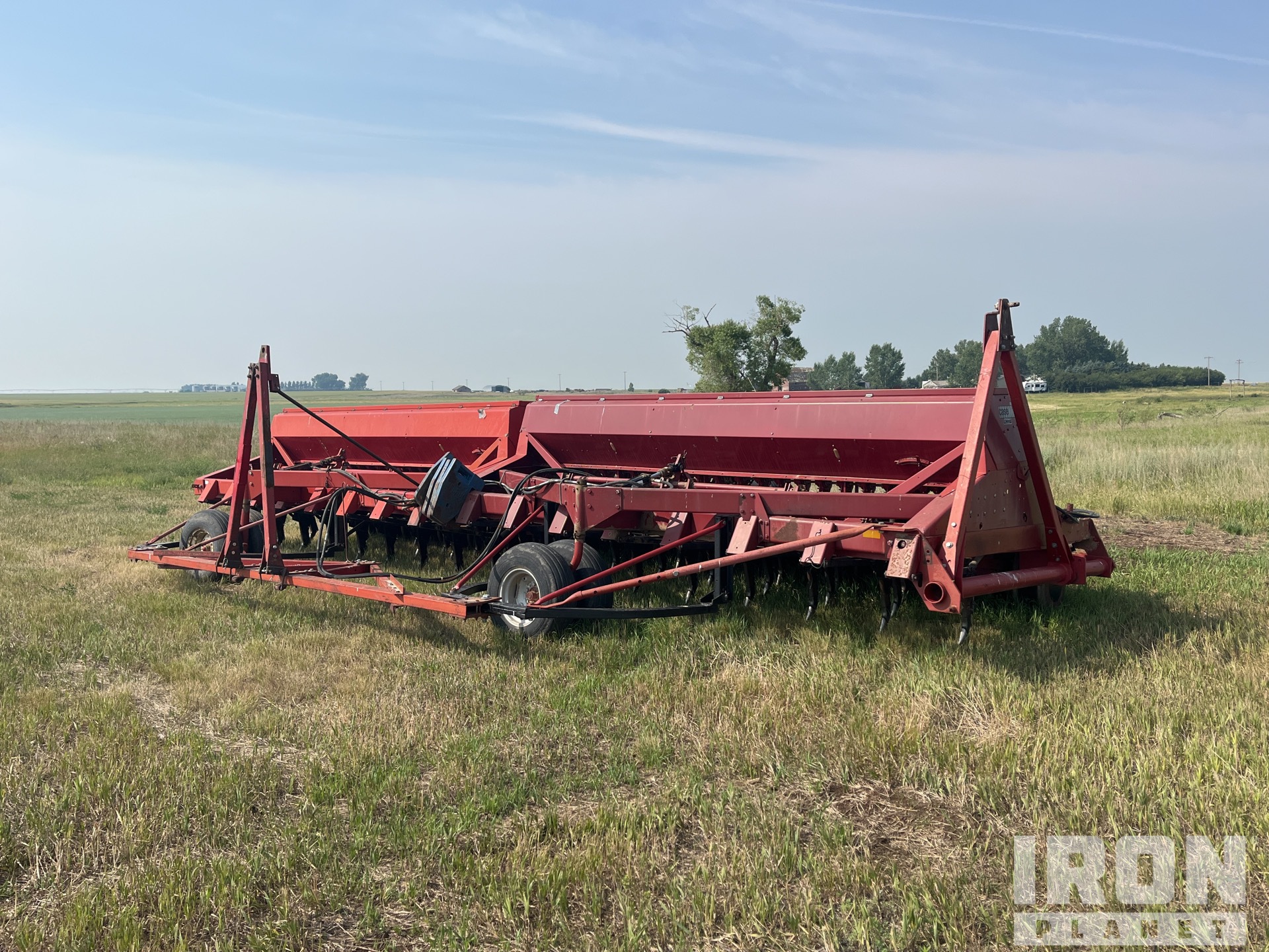 Case IH 7200 28 ft Hoe Seed Drill