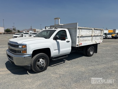 2018 Chevrolet 3500 4x2 Flatbed Dump Truck