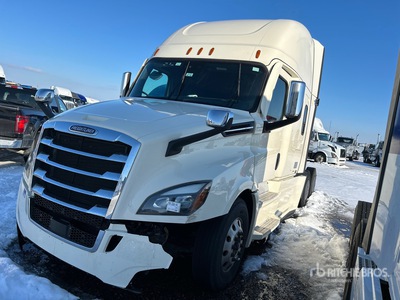2020 Freightliner Cascadia 126 6x4 T/A Sleeper Truck Tractor