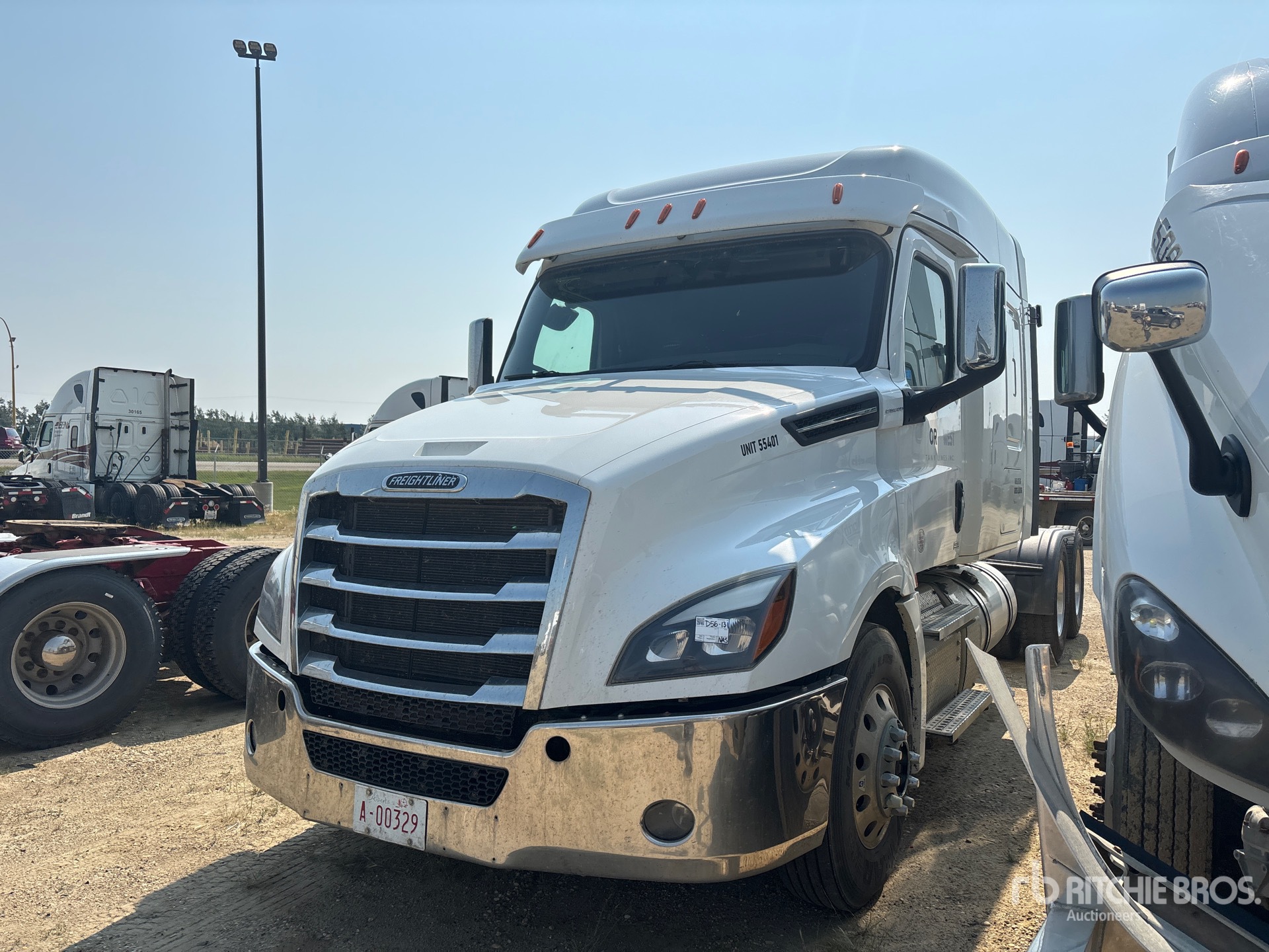 2020 Freightliner Cascadia 126 6x4 Sleeper Truck Tractor