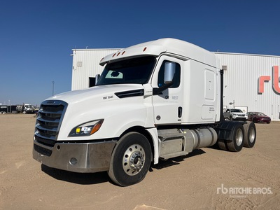 2020 Freightliner Cascadia 126 6x4 T/A Sleeper Truck Tractor