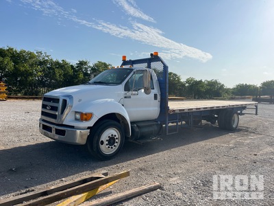 2015 Ford F-650 XL 4x2 Camion à Plateau