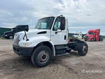 2003 International 4300 4x2 S/A Day Cab Truck Tractor