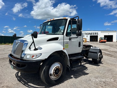 2007 International 4300 4x2 Cabeza Tractora Cabina Corta