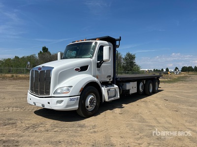 2014 Peterbilt 579 8x4 شاحنة مسطحة