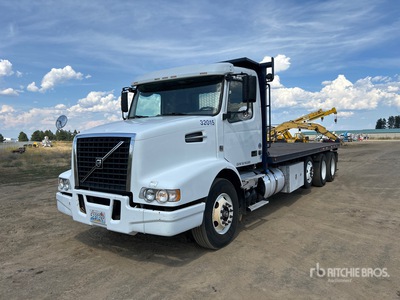 2016 Volvo VHD 8x4 Flatbed Truck
