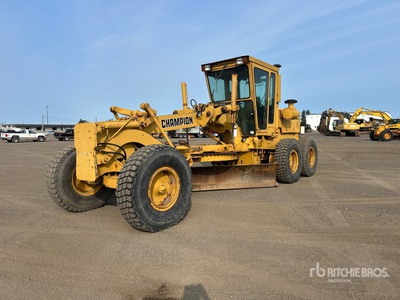 1983 Champion 740 Motor Grader