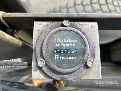 1982 Champion 760 Motor Grader