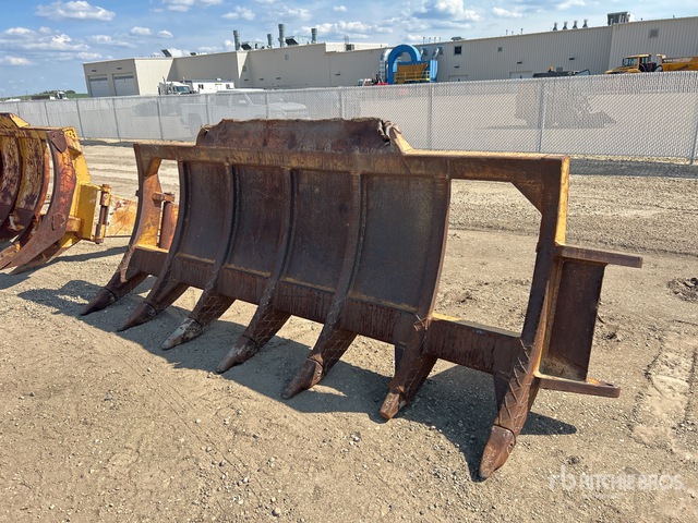 D1 Dozer Rear Rake Beales 139 in Dozer Rake - Fits D6 | Ritchie Bros. Auctioneers