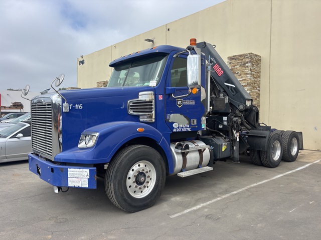 2011 Hiab 322 EP-3 Pro 22040 lb Articulated Boom on 2012 Freightliner Coronado 122 6x4 Boom Truck
