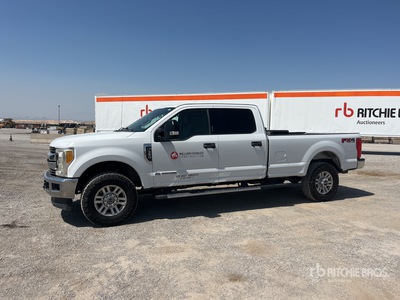 2017 Ford F-350 XLT 4x4 Crew Cab Pickup