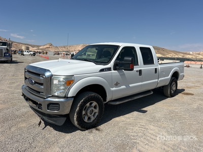 2014 Ford F-350 XLT 4x4 Crew Cab Ute
