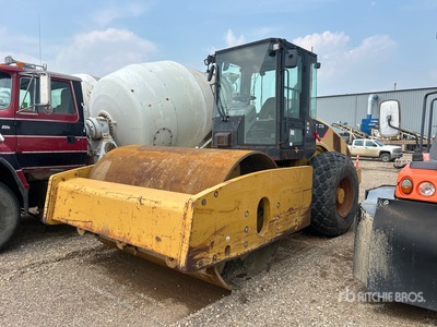 2008 Cat CS74 Rodillo compactador  (Inoperable)