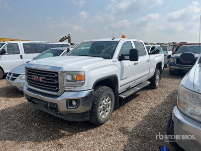 2015 GMC Sierra 2500HD SLT 4x4 Crew Cab Pickup