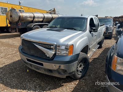 2013 GMC Sierra 2500HD SLT 4x4 Crew Cab Pickup (Inoperable)