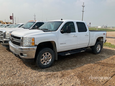 2014 Chevrolet Silverado 2500 HD Z71 4x4 Crew Cab Pickup