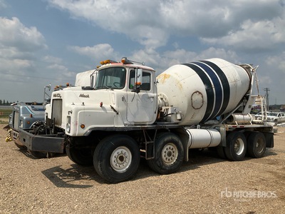 1988 Mack DMM6866EX 8x4 Twin-Steer Mixer Truck