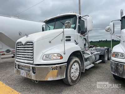 2014 Mack CXU 613 6x4 Cabeza Tractora Cabina Corta