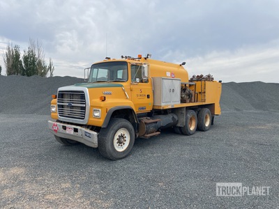 1991 Ford LNT8000F 1200 gal 6x4 Fuel Truck