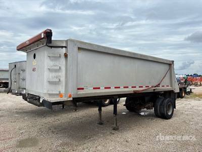 1983 Axle Equipment 22 ft T/A Tipping Trailer