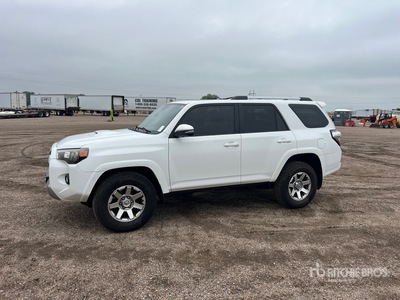 2015 Toyota 4 Runnner 4x4 SUV
