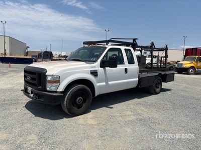 2009 Ford F-350 XL 4x2 Extended Cab Flatbed Truck