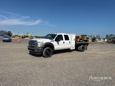2014 Ford F-550 XLT 4x4 Crew Cab Flatbed Truck