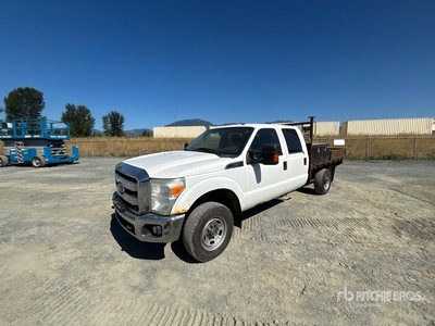 2011 Ford F-350 XL 4x4 Crew Cab Flatbed Truck