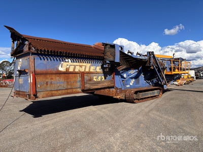 Fintec 542 Tracked Screen Plant