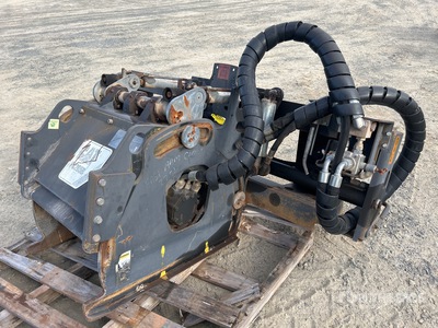 2014 Cat PC205B مرفق آلات كشط الرصيف - Fits Skid Steer