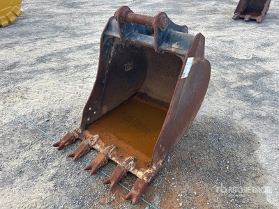 Cat 600 mm Q/C Digging Excavator Bucket - Fits 4 - 7 ton
