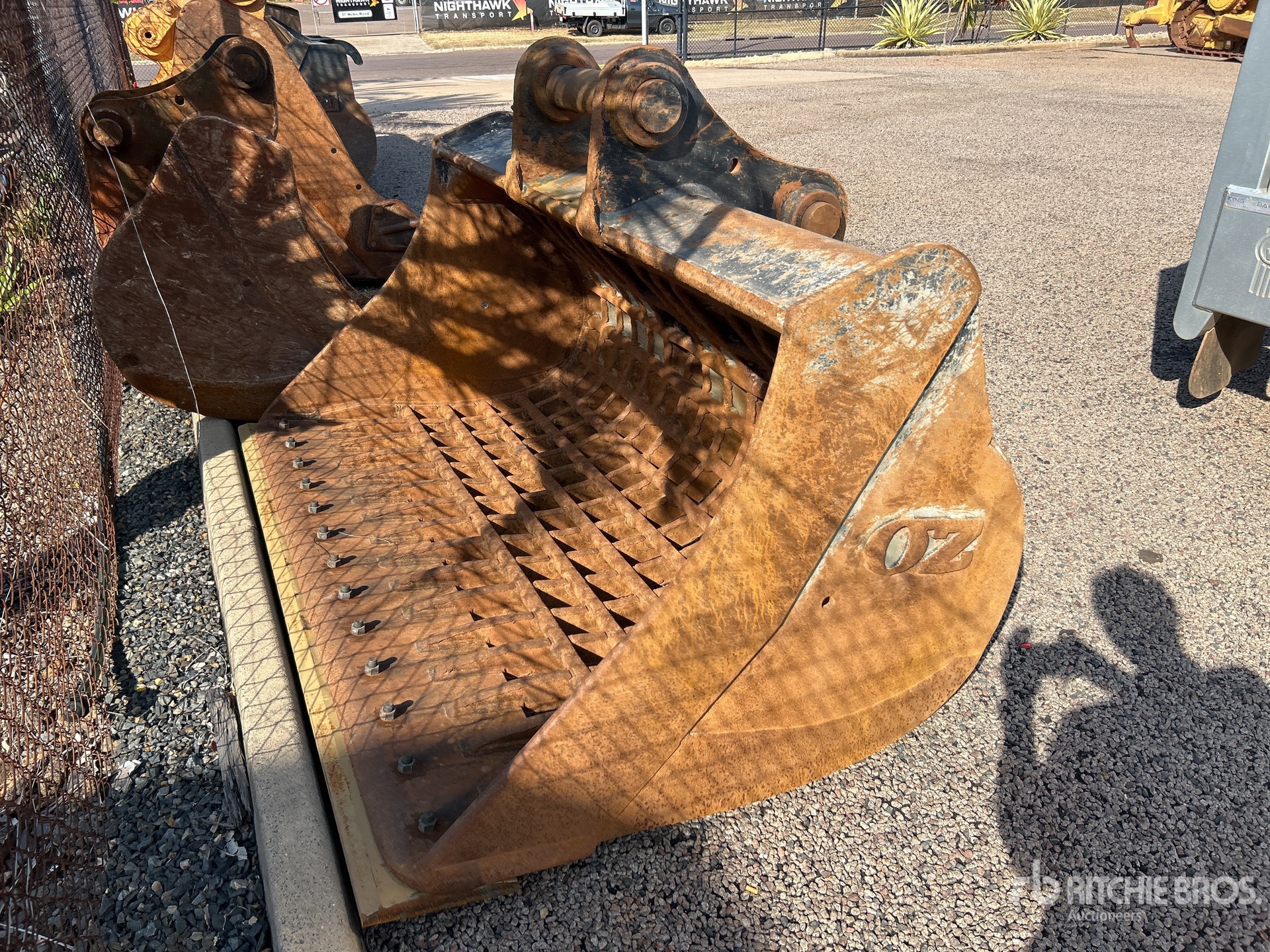 OZ 2080 mm Q/C Skeleton Excavator Bucket - Fits Cat 336