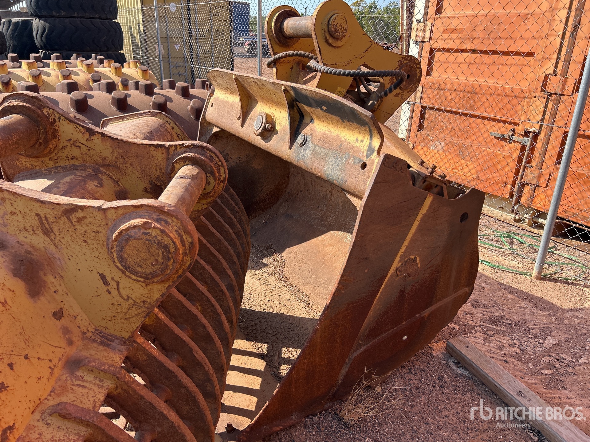 1850 mm Q/C Hydraulic Tilting Excavator Bucket
