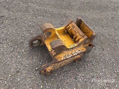 18 in Excavator Coupler - Fits Deere/Hitachi 230/250/270/290/300/345