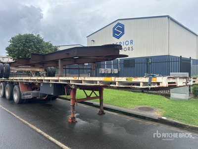 1971 Freighter 12.1 m Tri/A Flatbed Trailer