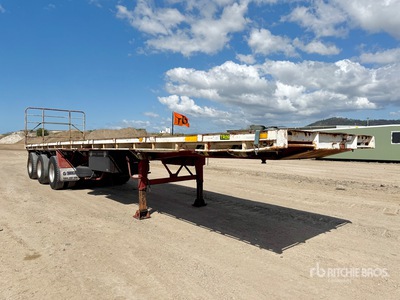 1971 Freighter 12.1 m Tri/A Remorque à plateau
