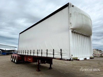 2005 Haulmark 8.5 m Tri/A B-Double Lead Curtain Side Trailer
