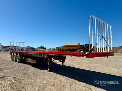1992 Haulmark 13.6 m Tri/A Flatbed Trailer