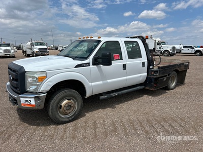 2013 Ford F-350 XL 4x4 Crew Cab Flatbed Truck