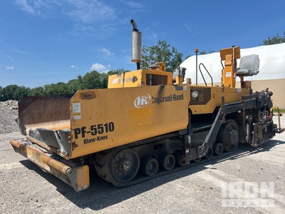 2005 Blaw-Knox PF-5510 Track Extendedora de Asfalto