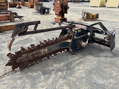 2013 Cat T9B Skid Steer Trencher