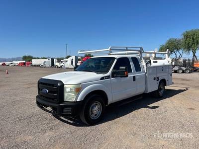 2015 Ford F-250 XL 4x2 Extended Cab Utility Truck