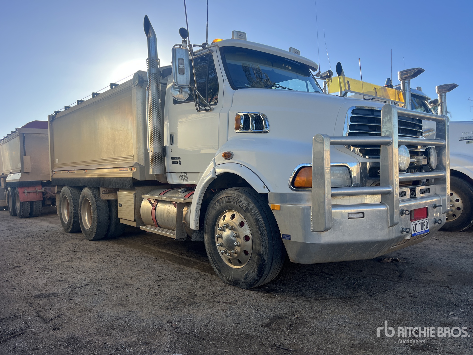 2007 Sterling LT9500 6x4 Tri/A Camión dumper