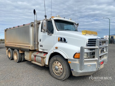 2007 Sterling LT9500 6x4 T/A Camión dumper