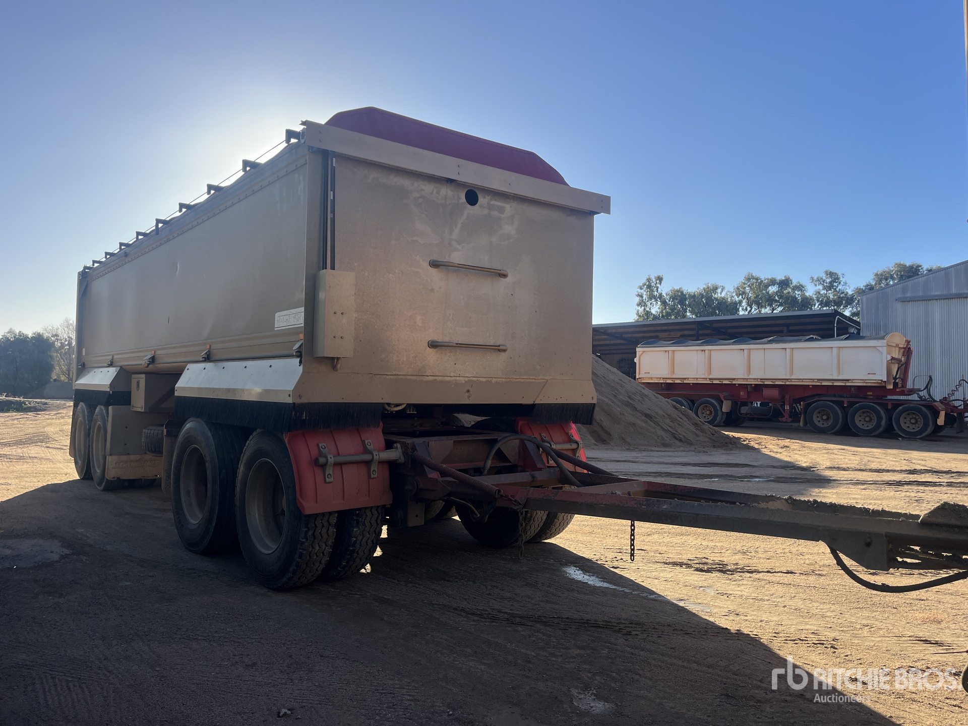 2008 Sloanbuilt Quad Dog End Dump Trailer