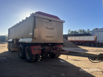 2008 Sloanbuilt Quad Dog End Dump Trailer