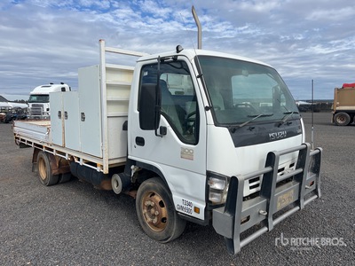2007 Isuzu NPR300 4x2 Service Truck